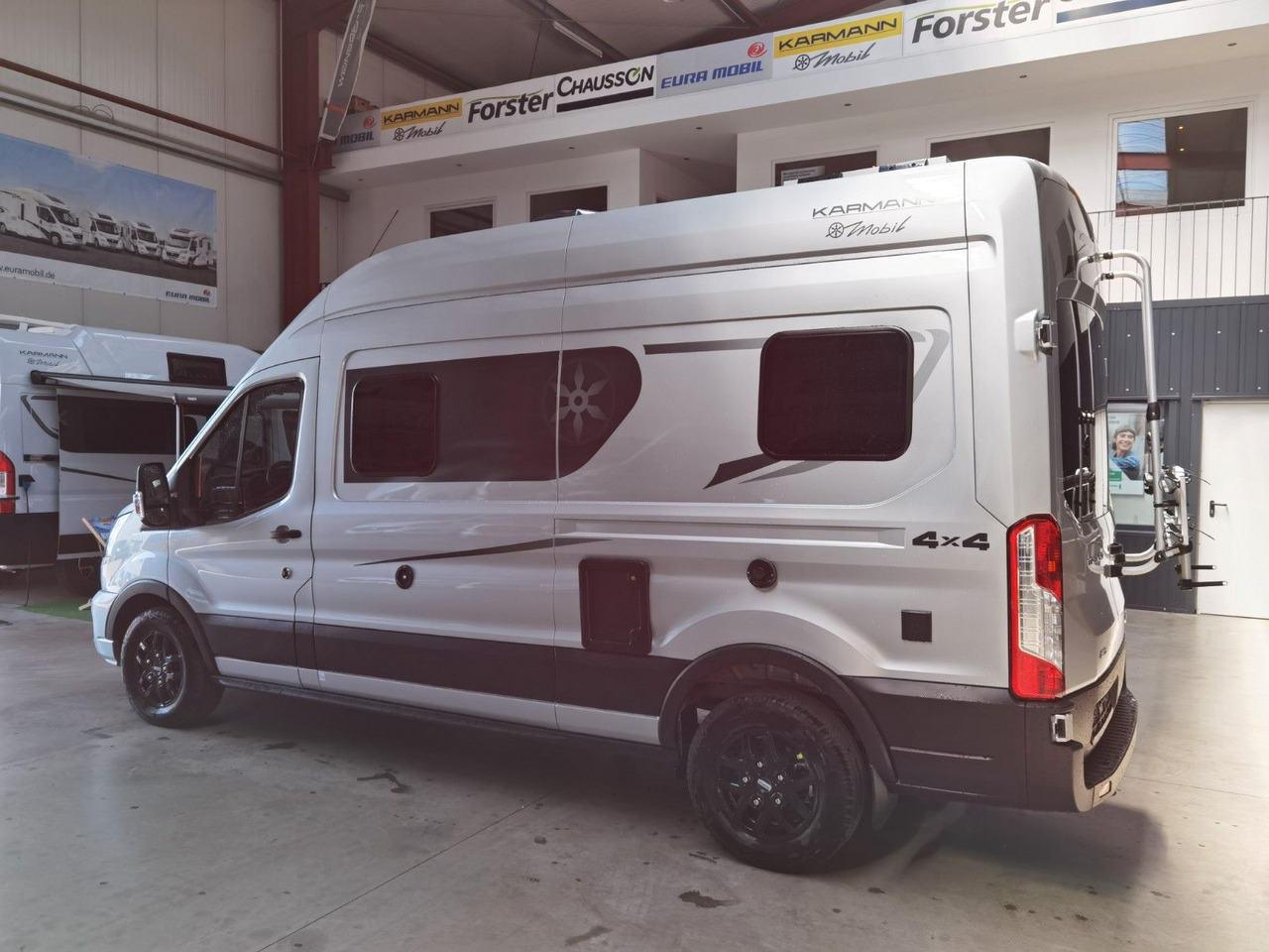 Karmann DEXTER 560 / 170PS - 4x4 / SOLAR & MARKISE & ALU - Camper van: picture 5 Karmann DEXTER 560 / 170PS - 4x4 / SOLAR & MARKISE & ALU - Camper van: picture 5