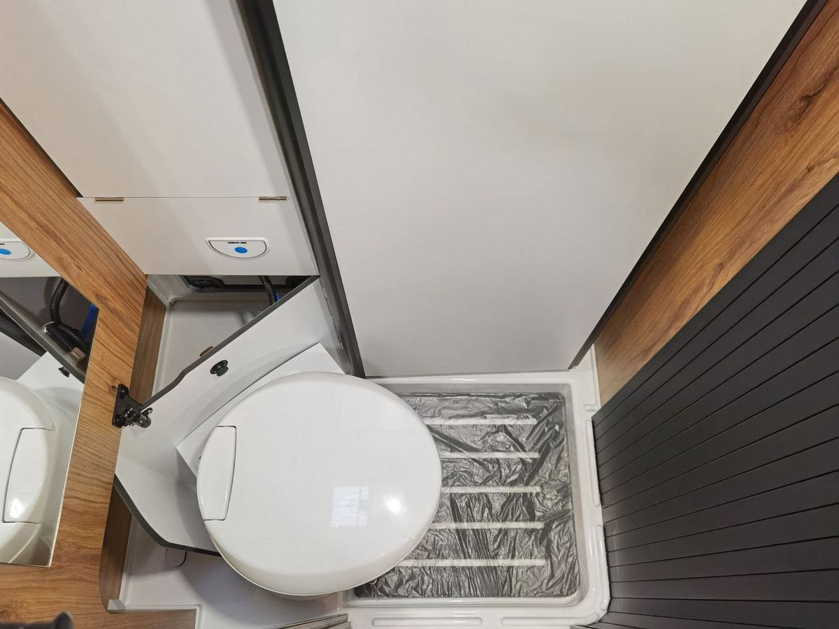 Camper van Karmann DEXTER 580 /- 2026 -/ PANORAMA DACHFENSTER: picture 19