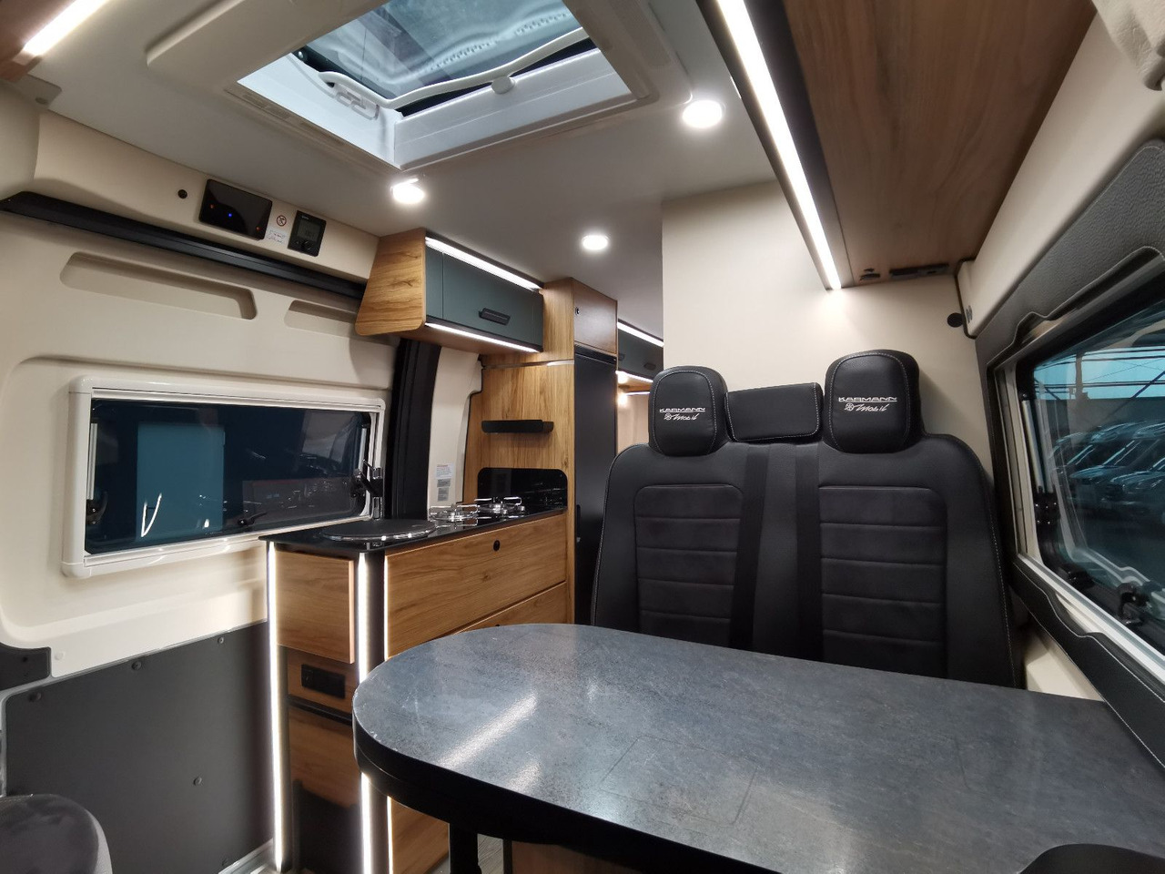 Camper van Karmann DEXTER 580 /- 2026 -/ PANORAMA DACHFENSTER: picture 14