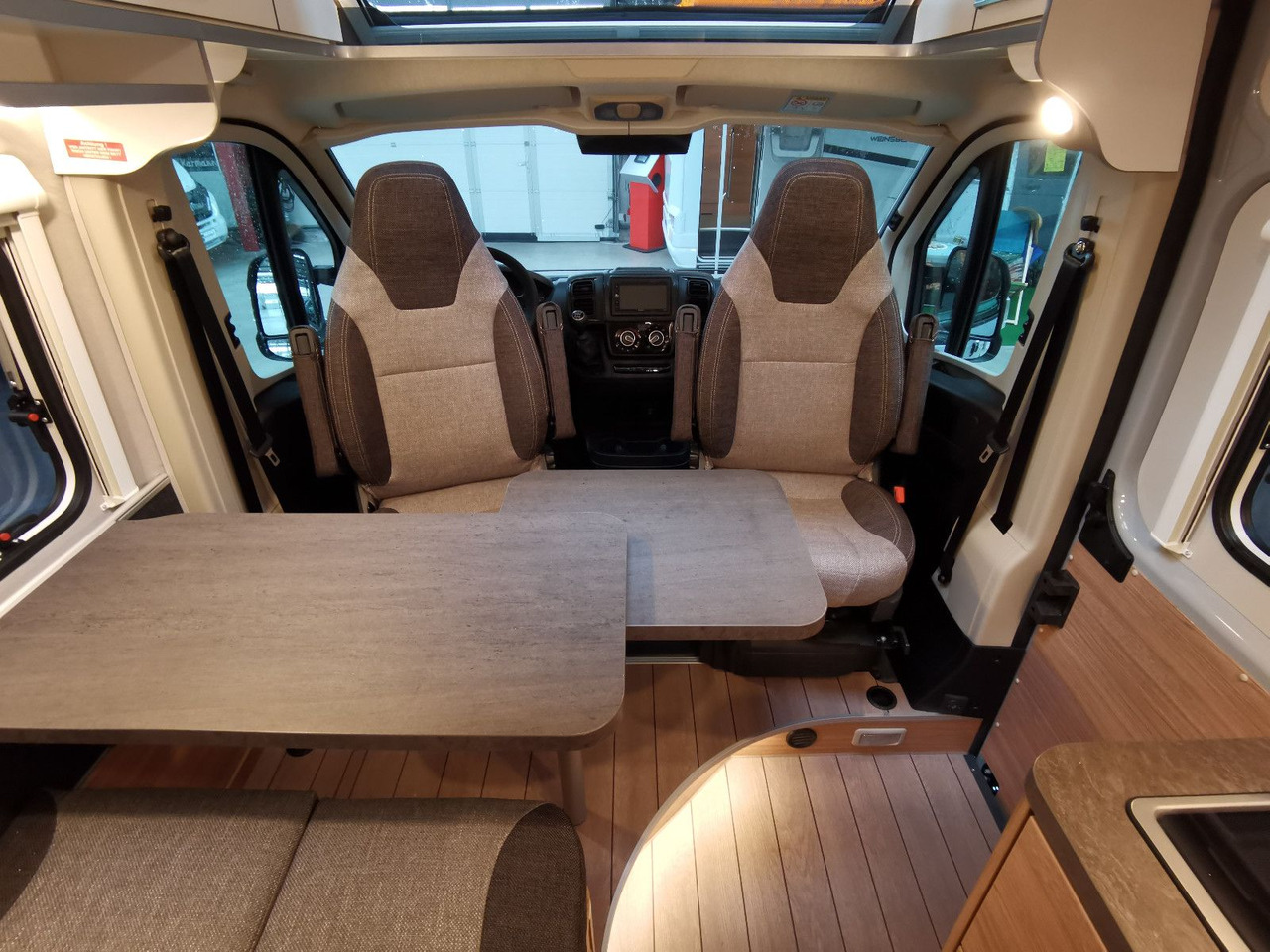 Leasing of  Weinsberg CARABUS 600 MQ /140PS / CARE-DRIVE-PAKET ADVANCE Weinsberg CARABUS 600 MQ /140PS / CARE-DRIVE-PAKET ADVANCE: picture 11