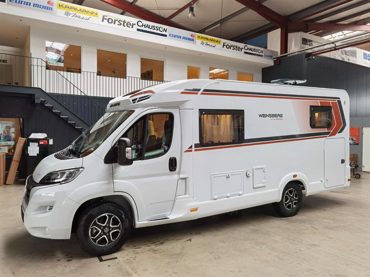 Semi-integrated motorhome Weinsberg CARACOMPACT 600 MEG EDITION-PEPPER/ EINZELBETTEN: picture 6