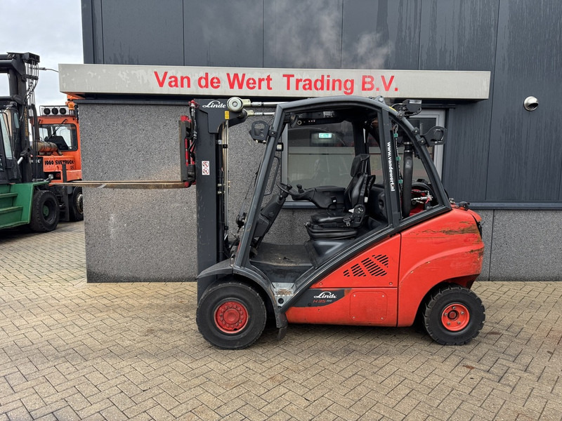 Linde H35T-02 Triplo 465 Freelift / Sideshift / weegsysteem LPG 2017 - LPG forklift: picture 5 Linde H35T-02 Triplo 465 Freelift / Sideshift / weegsysteem LPG 2017 - LPG forklift: picture 5