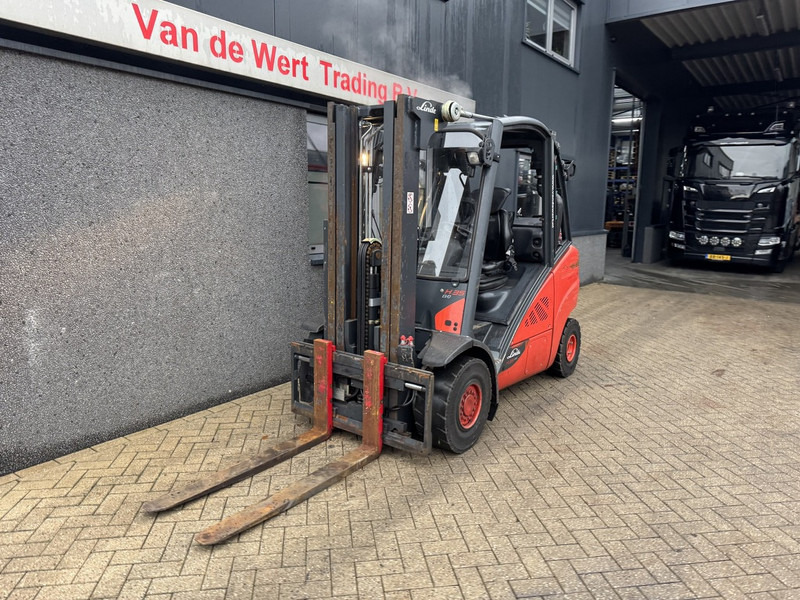 Linde H35T-02 Triplo 465 Freelift / Sideshift / weegsysteem LPG 2017 - LPG forklift: picture 3 Linde H35T-02 Triplo 465 Freelift / Sideshift / weegsysteem LPG 2017 - LPG forklift: picture 3