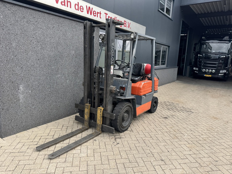 Toyota 42-5FGF20 Duplo 330 Freelift LPG 1993 - LPG forklift: picture 3 Toyota 42-5FGF20 Duplo 330 Freelift LPG 1993 - LPG forklift: picture 3