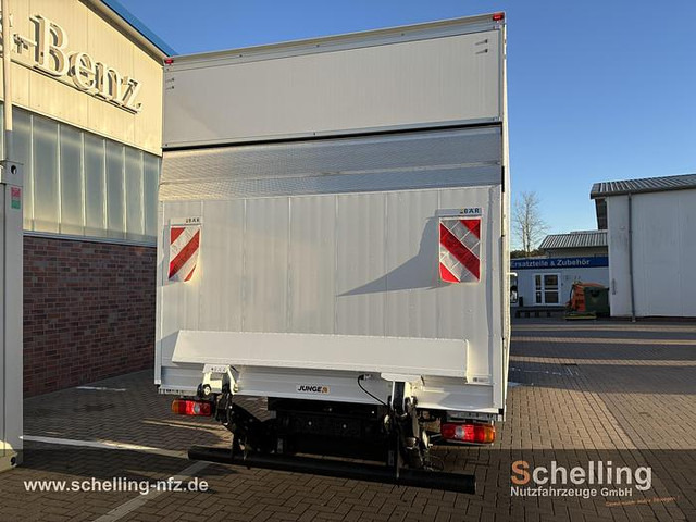 FUSO 7C18 - Box truck: picture 3 FUSO 7C18 - Box truck: picture 3