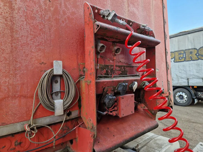 Krone SDF 27 MB / HUBDACH / TOIT LEVANT / HEFDAK / COILMUIDE / COIL / FOSSE A BOBINE - Curtainsider semi-trailer: picture 2 Krone SDF 27 MB / HUBDACH / TOIT LEVANT / HEFDAK / COILMUIDE / COIL / FOSSE A BOBINE - Curtainsider semi-trailer: picture 2