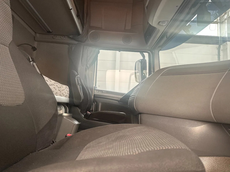 Tractor unit DAF XF 106.460 SUPERSPACECAB: picture 9 Tractor unit DAF XF 106.460 SUPERSPACECAB: picture 9