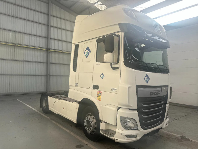 Tractor unit DAF XF 106.460 SUPERSPACECAB: picture 7 Tractor unit DAF XF 106.460 SUPERSPACECAB: picture 7