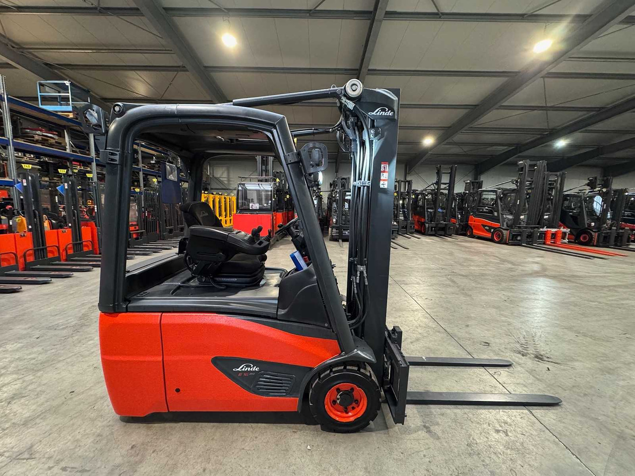 01/2021 SERVICE + UVV 12/2026 LINDE E16-02 EVO 1.600KG TRIPLEX 462CM - Forklift: picture 5 01/2021 SERVICE + UVV 12/2026 LINDE E16-02 EVO 1.600KG TRIPLEX 462CM - Forklift: picture 5