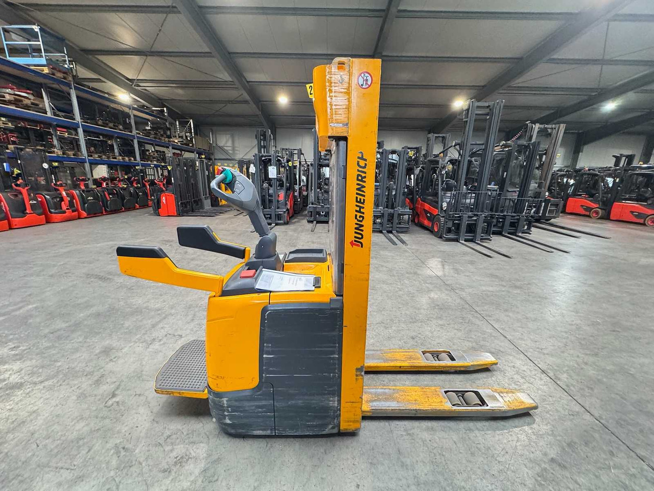 20/2019 SERVICE+UVV 10/2026 JUNGHEINRICH ERC214 1,400KG STACKER PALLET TRUCK ANT FREE LIFT - Forklift: picture 1 20/2019 SERVICE+UVV 10/2026 JUNGHEINRICH ERC214 1,400KG STACKER PALLET TRUCK ANT FREE LIFT - Forklift: picture 1