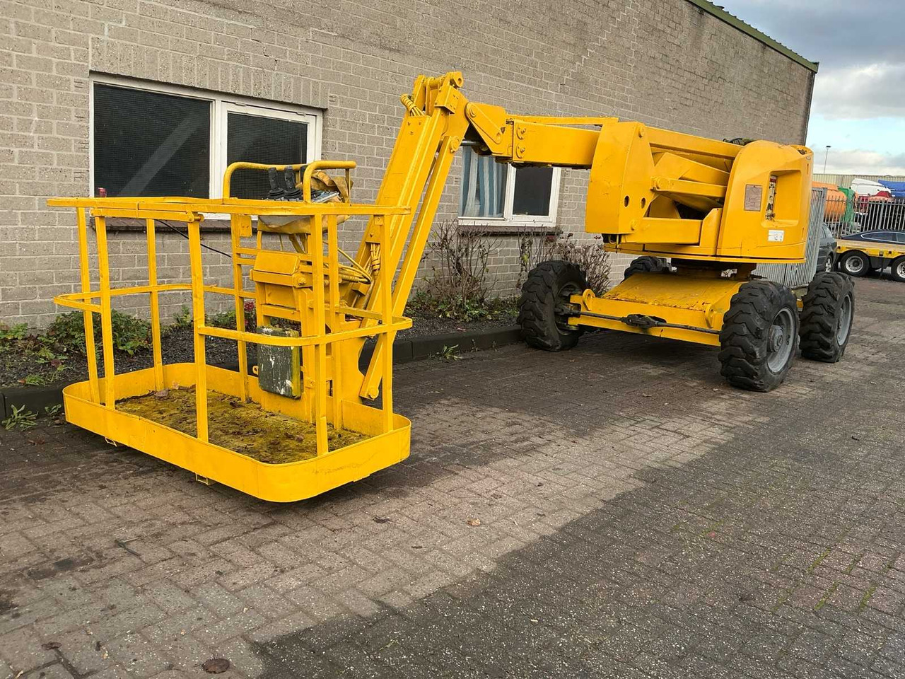 2000 HAULOTTE HA16PX AERIAL PLATFORM - Aerial platform: picture 1 2000 HAULOTTE HA16PX AERIAL PLATFORM - Aerial platform: picture 1