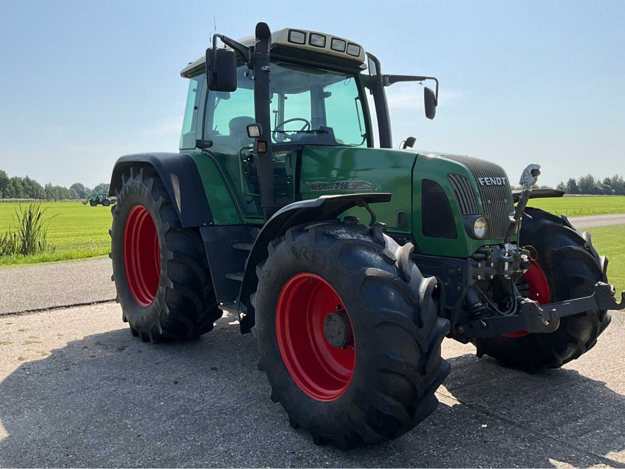 2001 FENDT FAVORIT 716 VARIO ALL-WHEEL DRIVE FARM TRACTOR - Farm tractor: picture 4 2001 FENDT FAVORIT 716 VARIO ALL-WHEEL DRIVE FARM TRACTOR - Farm tractor: picture 4