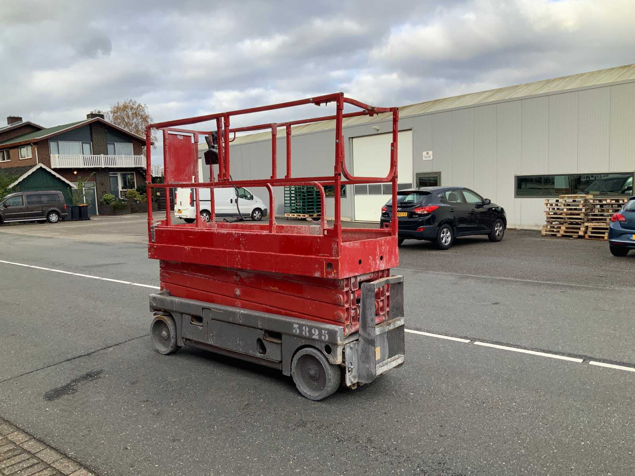 2005 HAULOTTE COMPACT10N AERIAL PLATFORM - Aerial platform: picture 5 2005 HAULOTTE COMPACT10N AERIAL PLATFORM - Aerial platform: picture 5