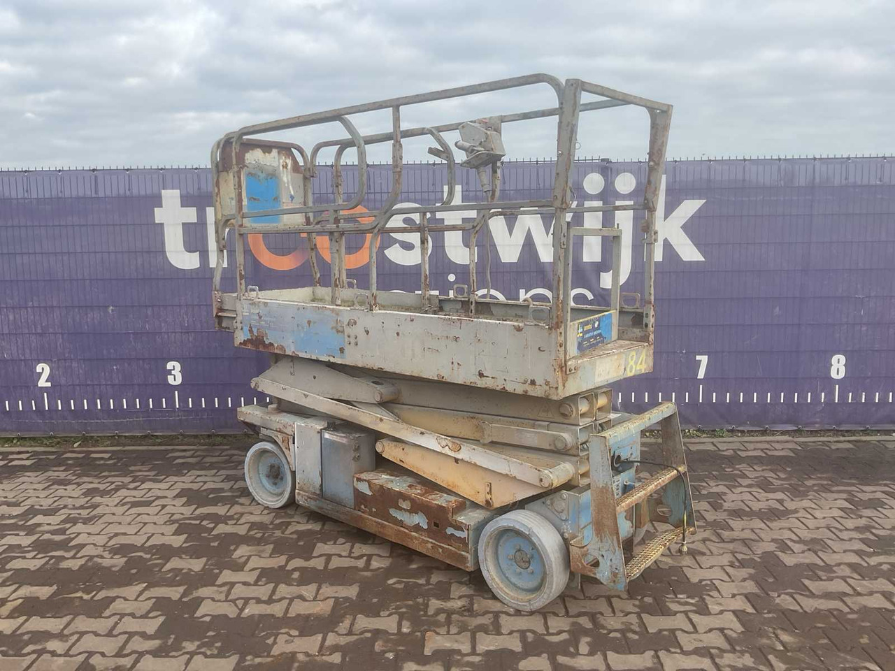 2005 - MEC - 2633ES - SCISSOR LIFT - Aerial platform: picture 4 2005 - MEC - 2633ES - SCISSOR LIFT - Aerial platform: picture 4