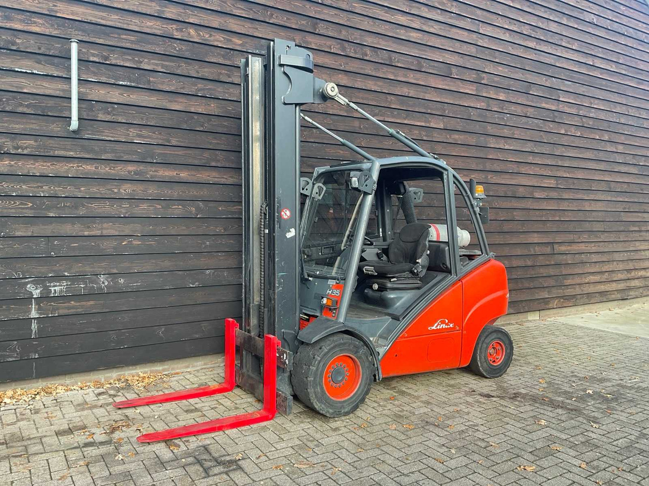 2006 LINDE H 35 T FORKLIFT TRUCK - Forklift: picture 1 2006 LINDE H 35 T FORKLIFT TRUCK - Forklift: picture 1