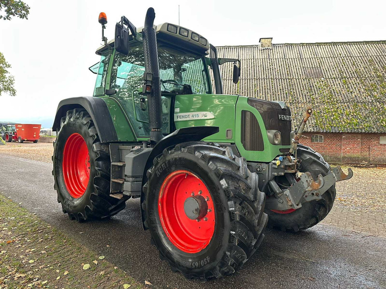 2010 FENDT 415 VARIO TMS ALL-WHEEL DRIVE AGRICULTURAL TRACTOR - Farm tractor: picture 3 2010 FENDT 415 VARIO TMS ALL-WHEEL DRIVE AGRICULTURAL TRACTOR - Farm tractor: picture 3