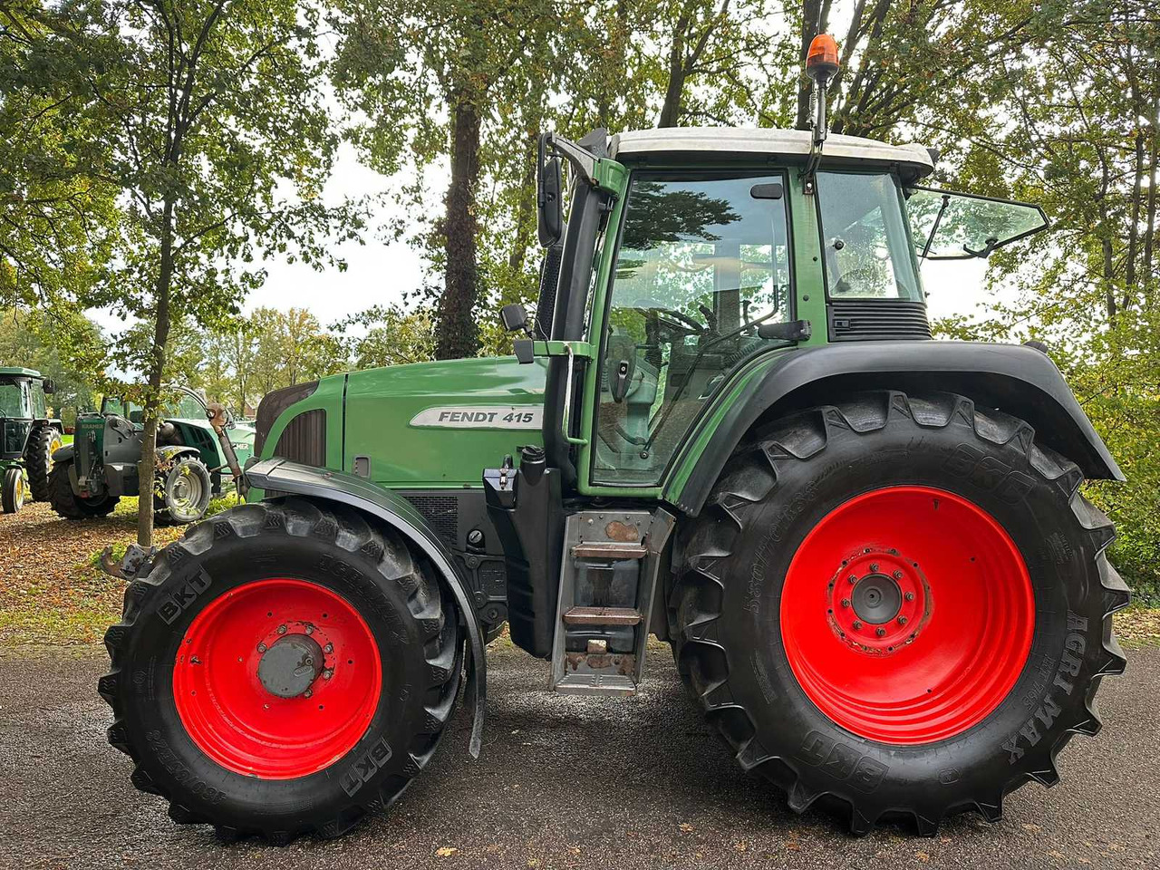 2010 FENDT 415 VARIO TMS ALL-WHEEL DRIVE AGRICULTURAL TRACTOR - Farm tractor: picture 2 2010 FENDT 415 VARIO TMS ALL-WHEEL DRIVE AGRICULTURAL TRACTOR - Farm tractor: picture 2