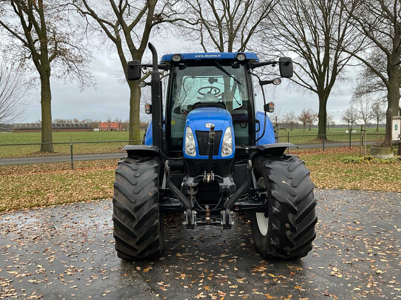 2011 NEW HOLLAND T6020 ELITE FOUR WHEEL DRIVE FARM TRACTOR - Farm tractor: picture 2 2011 NEW HOLLAND T6020 ELITE FOUR WHEEL DRIVE FARM TRACTOR - Farm tractor: picture 2