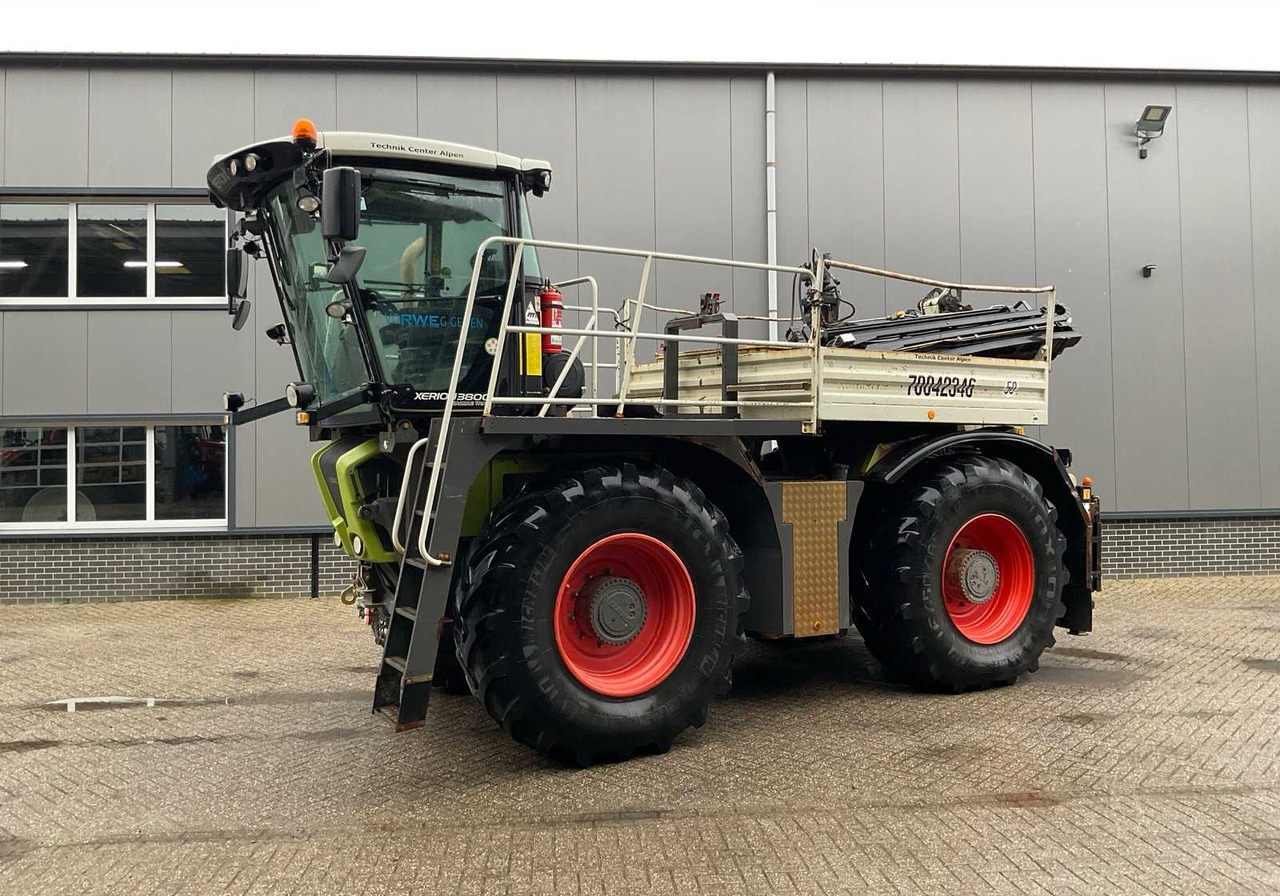 2012 CLAAS XERION 3800 SADDLE TRAC ALL-WHEEL DRIVE FARM TRACTOR - Farm tractor: picture 1 2012 CLAAS XERION 3800 SADDLE TRAC ALL-WHEEL DRIVE FARM TRACTOR - Farm tractor: picture 1