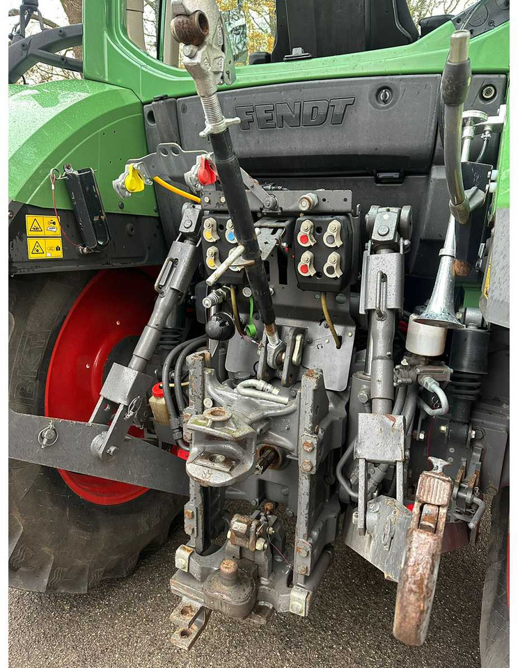 2015 FENDT 312 VARIO S4 ALL-WHEEL DRIVE FARM TRACTOR - Farm tractor: picture 3 2015 FENDT 312 VARIO S4 ALL-WHEEL DRIVE FARM TRACTOR - Farm tractor: picture 3