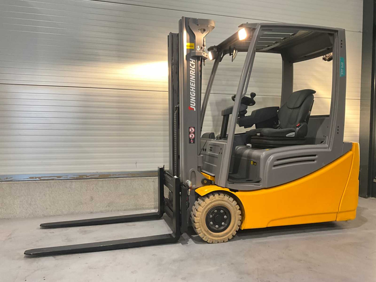 2016 JUNGHEINRICH EFG 216K FORKLIFT TRUCK - Forklift: picture 1 2016 JUNGHEINRICH EFG 216K FORKLIFT TRUCK - Forklift: picture 1