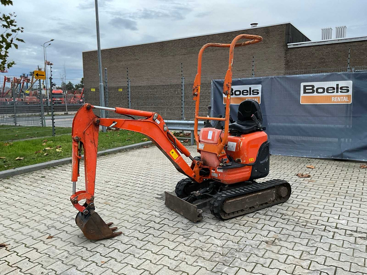 2016 KUBOTA U10-3 VHG MINI EXCAVATOR - Mini excavator: picture 1 2016 KUBOTA U10-3 VHG MINI EXCAVATOR - Mini excavator: picture 1