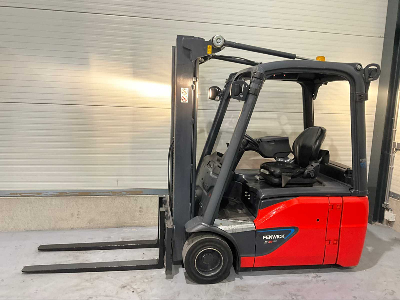 2017 LINDE E18-02 1800KG LI-ION 4171HOUR FORKLIFT - Forklift: picture 2 2017 LINDE E18-02 1800KG LI-ION 4171HOUR FORKLIFT - Forklift: picture 2