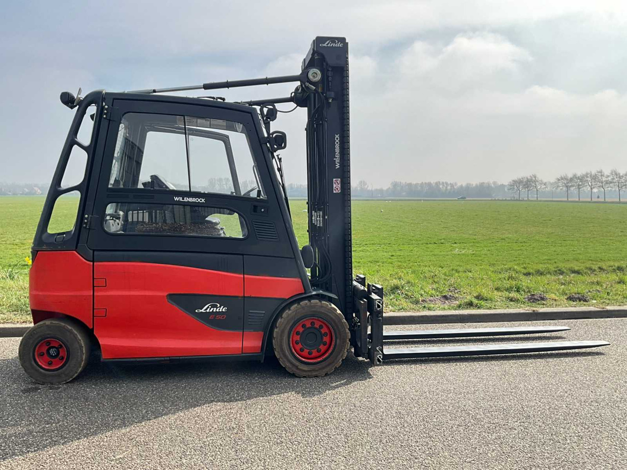 2017 LINDE E50HL 5000KG FORKLIFT TRUCK PACKED WITH OPTIONS - Forklift: picture 4 2017 LINDE E50HL 5000KG FORKLIFT TRUCK PACKED WITH OPTIONS - Forklift: picture 4