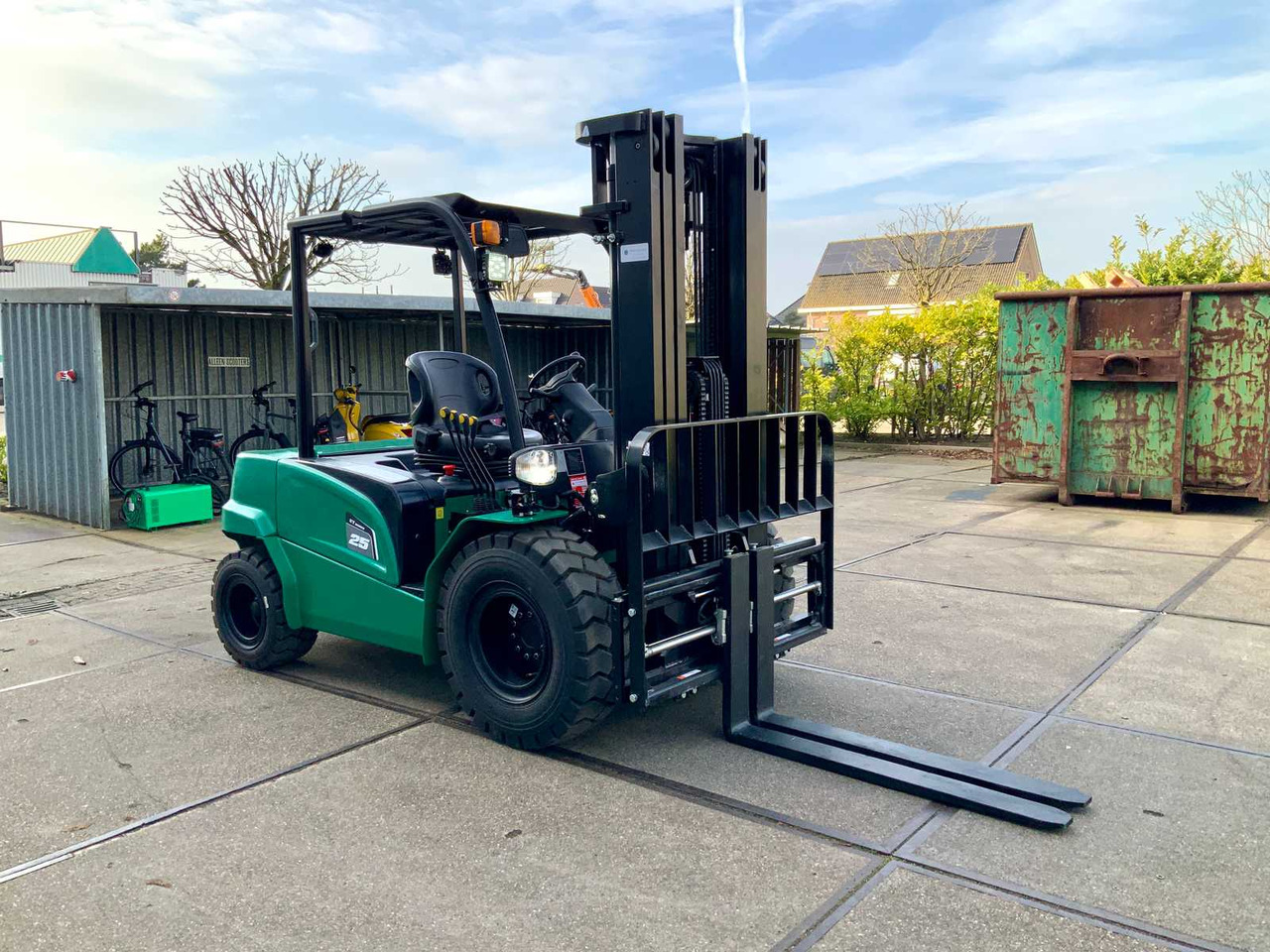 2025 MANFORCE R2B25-LI ROUGH TERRAIN FORKLIFT - Forklift: picture 3 2025 MANFORCE R2B25-LI ROUGH TERRAIN FORKLIFT - Forklift: picture 3