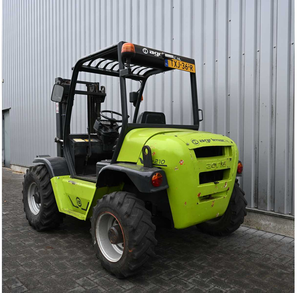 AGRIMAC - 2003 - TH210 - ROUGH TERRAIN FORKLIFT - Forklift: picture 3 AGRIMAC - 2003 - TH210 - ROUGH TERRAIN FORKLIFT - Forklift: picture 3