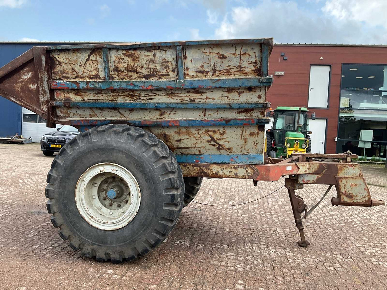 Alasko Gen 1 - Farm tipping trailer/ Dumper: picture 3 Alasko Gen 1 - Farm tipping trailer/ Dumper: picture 3