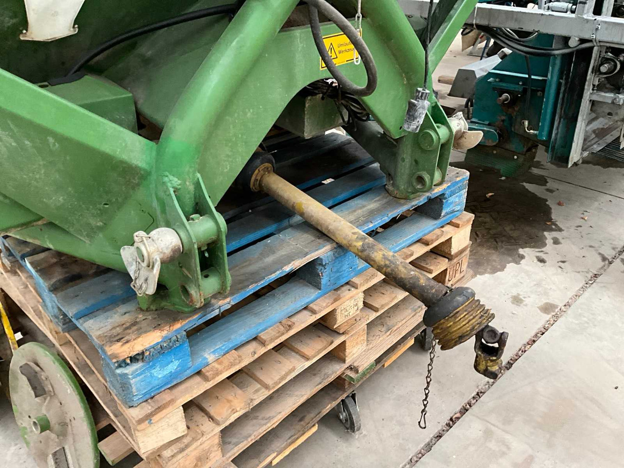 Fertilizer spreader Amazone: picture 10
