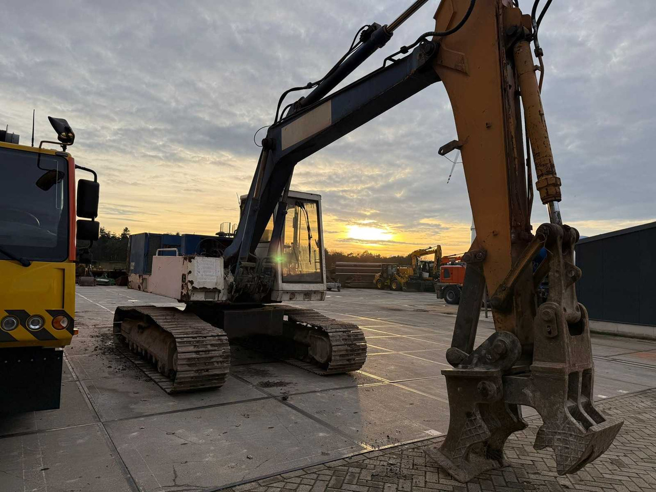 CASE - 1088 - TRACKED EXCAVATOR - Excavator: picture 4 CASE - 1088 - TRACKED EXCAVATOR - Excavator: picture 4