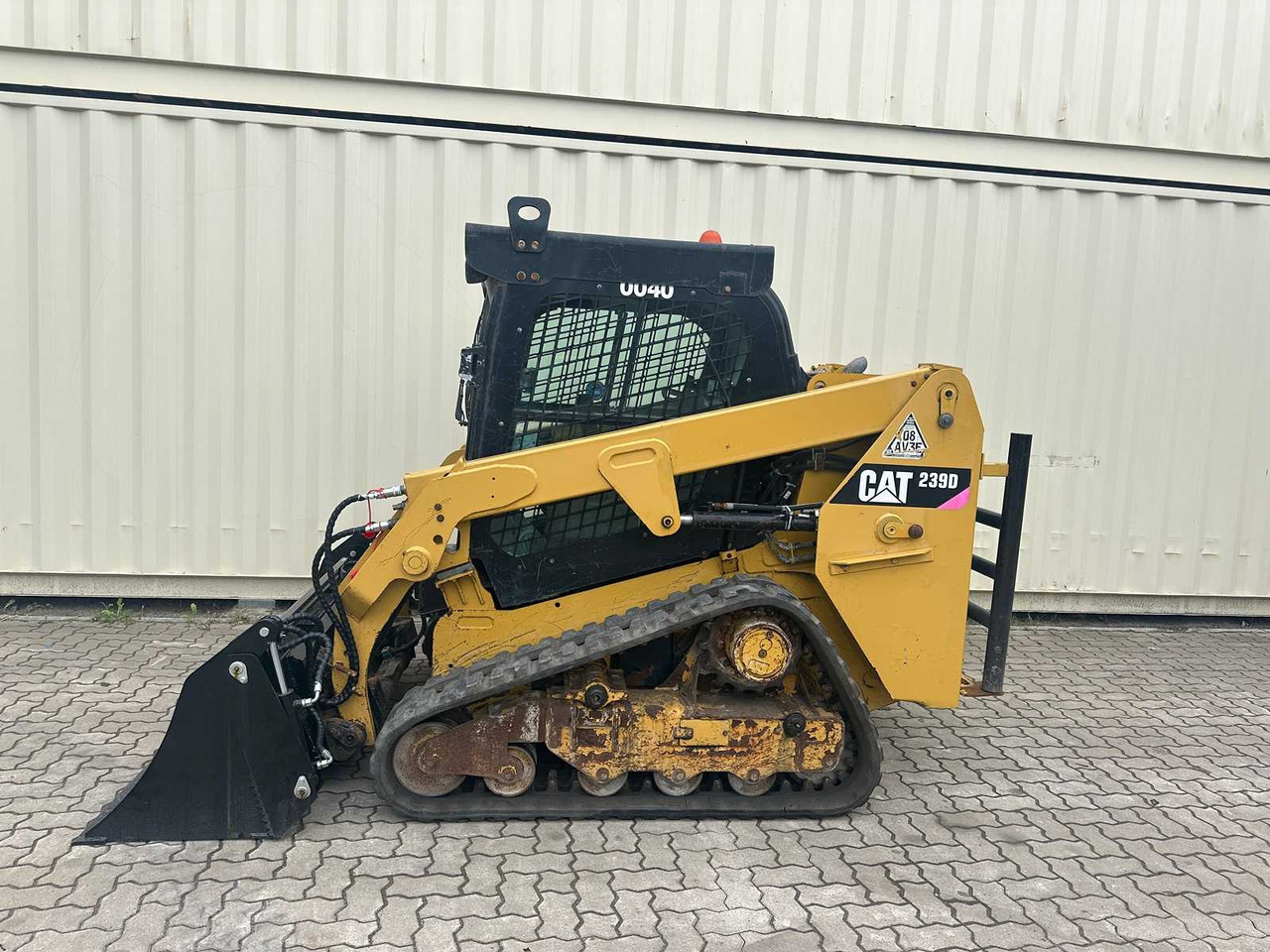 CAT 239D - Skid steer loader: picture 2 CAT 239D - Skid steer loader: picture 2