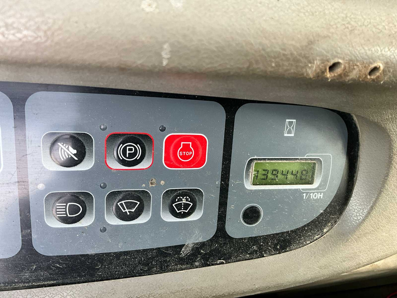 Crawler excavator Case CX460: picture 16