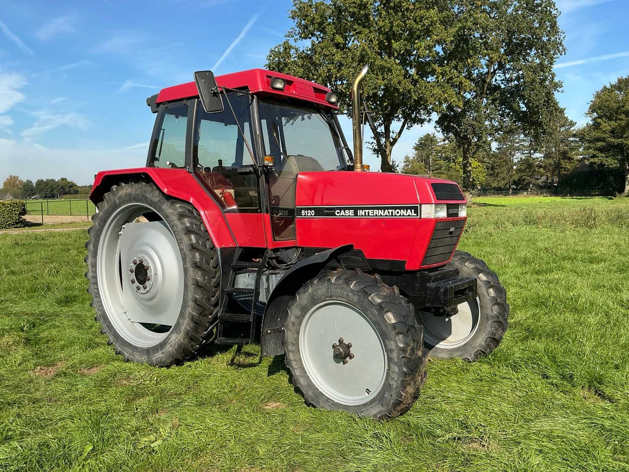 Case IH 5120 - Farm tractor: picture 3 Case IH 5120 - Farm tractor: picture 3