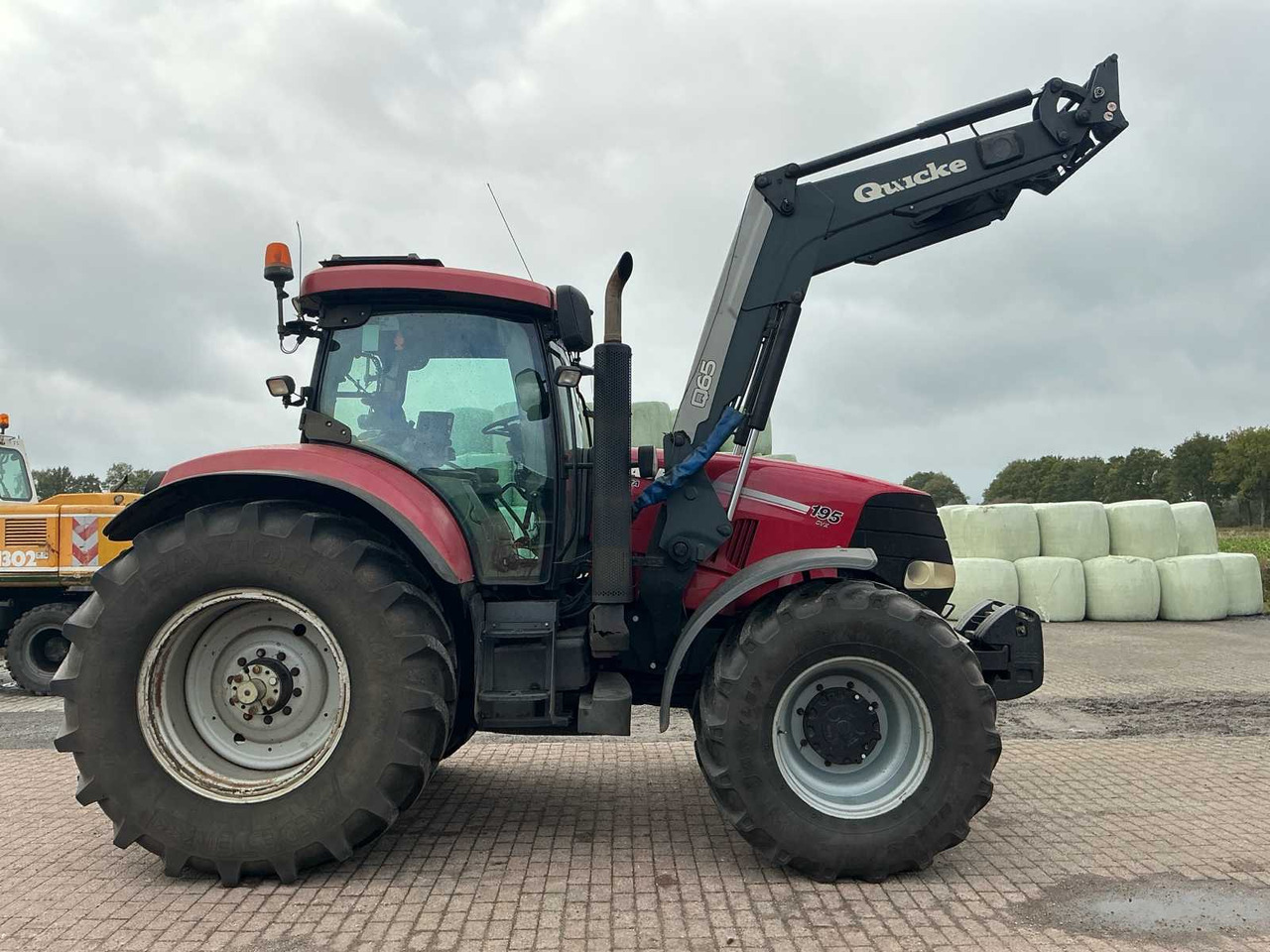 Case IH CVX 195 - Farm tractor: picture 4 Case IH CVX 195 - Farm tractor: picture 4