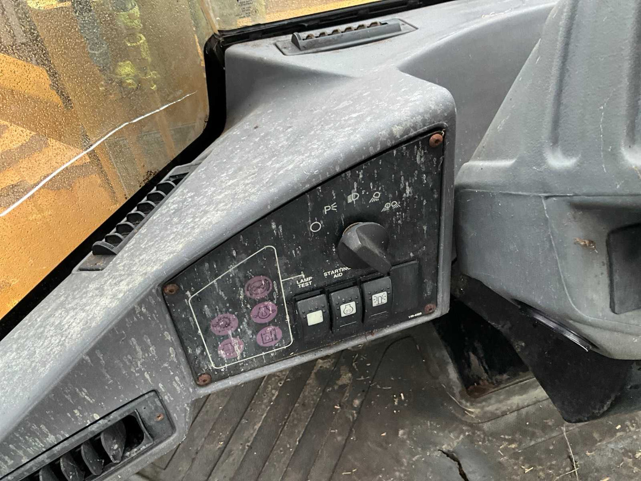 Wheel loader Caterpillar IT14G: picture 32