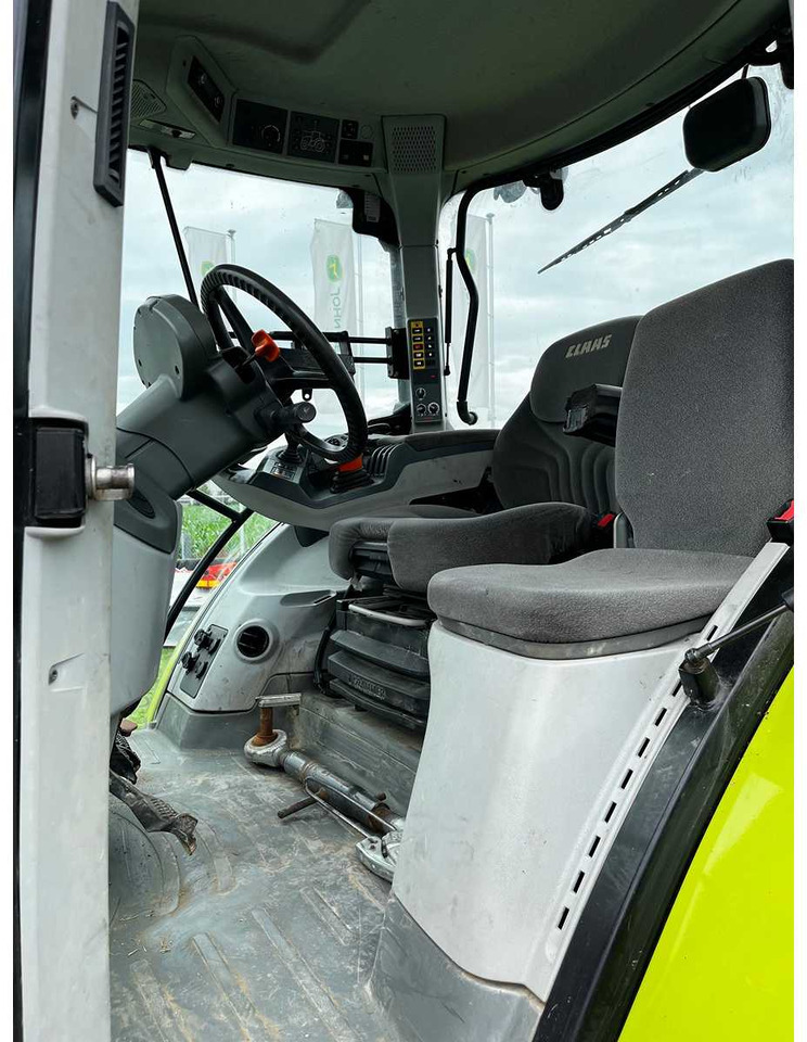 Claas CLAAS - ARION 650 A36 - 4-WHEEL DRIVE TRACTOR - 2015 - Farm tractor: picture 5 Claas CLAAS - ARION 650 A36 - 4-WHEEL DRIVE TRACTOR - 2015 - Farm tractor: picture 5