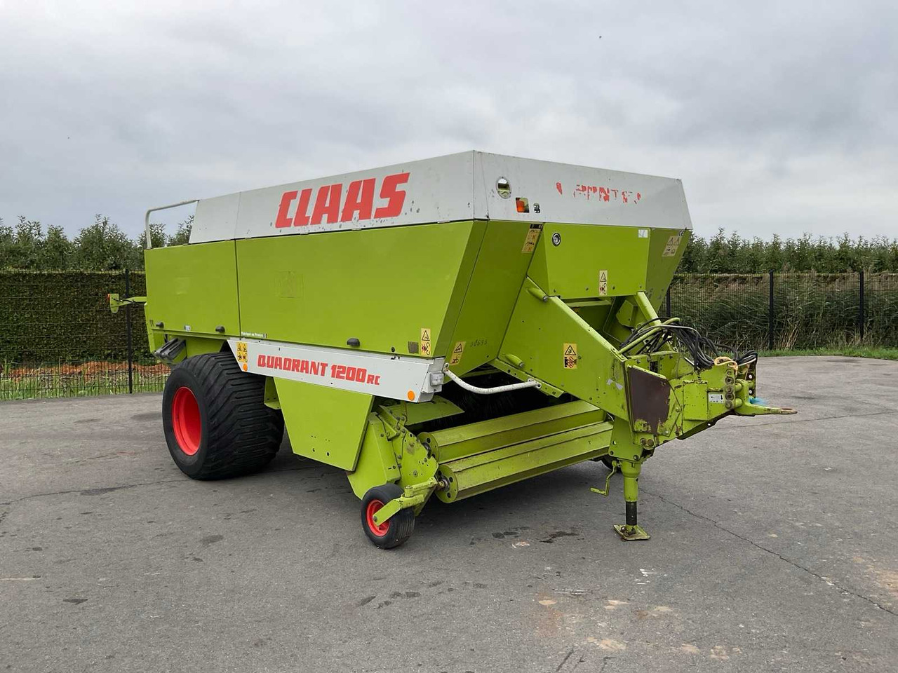 Claas Quadrant 1200 RC - Square baler: picture 1 Claas Quadrant 1200 RC - Square baler: picture 1