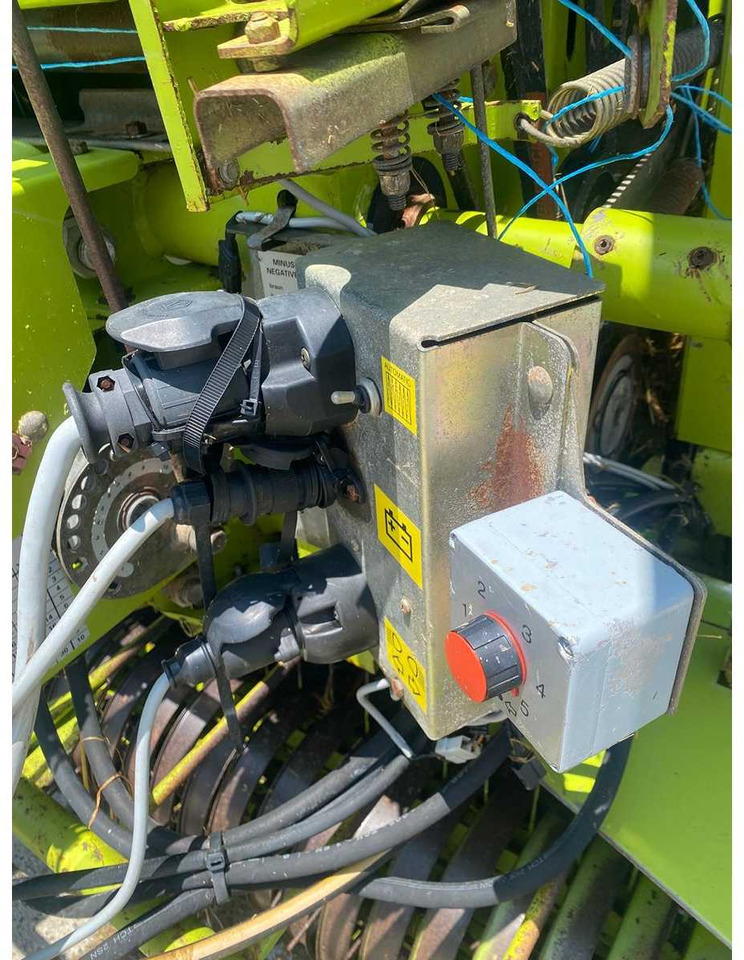 Claas VARIANT 180 - Round baler: picture 5 Claas VARIANT 180 - Round baler: picture 5