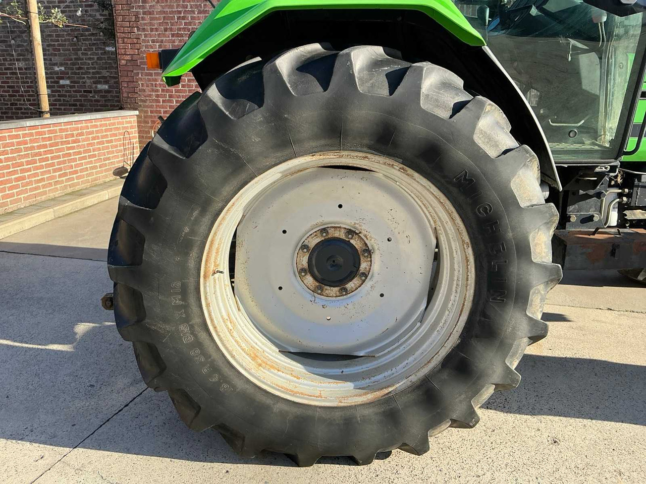 Farm tractor DEUTZ-FAHR DX6.06 ALL-WHEEL DRIVE AGRICULTURAL TRACTOR: picture 14 Farm tractor DEUTZ-FAHR DX6.06 ALL-WHEEL DRIVE AGRICULTURAL TRACTOR: picture 14