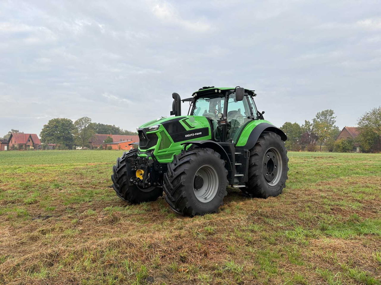 Deutz-Fahr 8280 TTV - Farm tractor: picture 1 Deutz-Fahr 8280 TTV - Farm tractor: picture 1