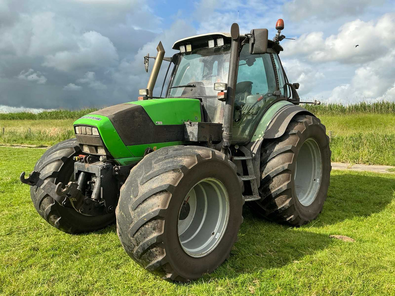 Deutz-fahr Agrotron M620 - Farm tractor: picture 1 Deutz-fahr Agrotron M620 - Farm tractor: picture 1