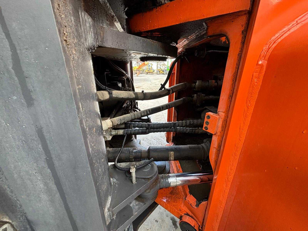 Wheel loader Doosan DL550: picture 14