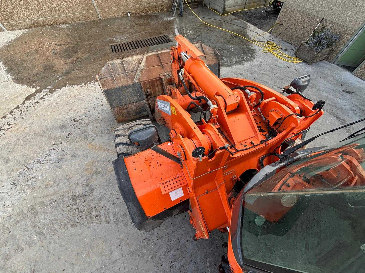 Wheel loader Doosan DL550: picture 21