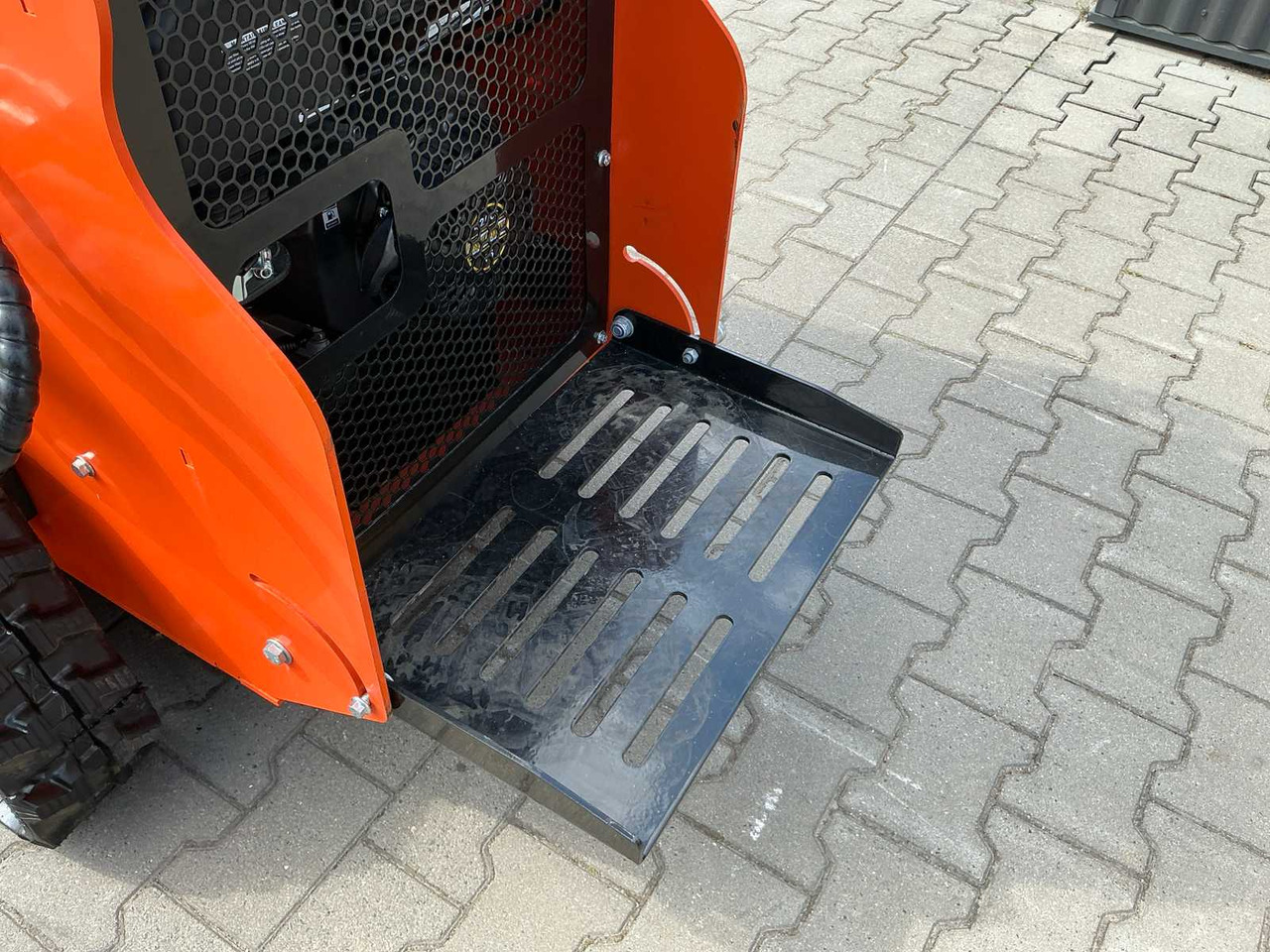 Skid steer loader EGN EG36C: picture 13