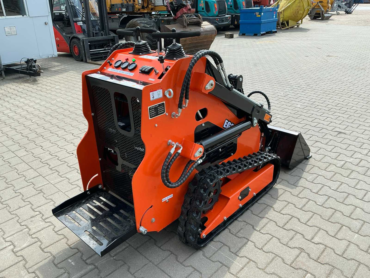 Skid steer loader EGN EG36C: picture 6
