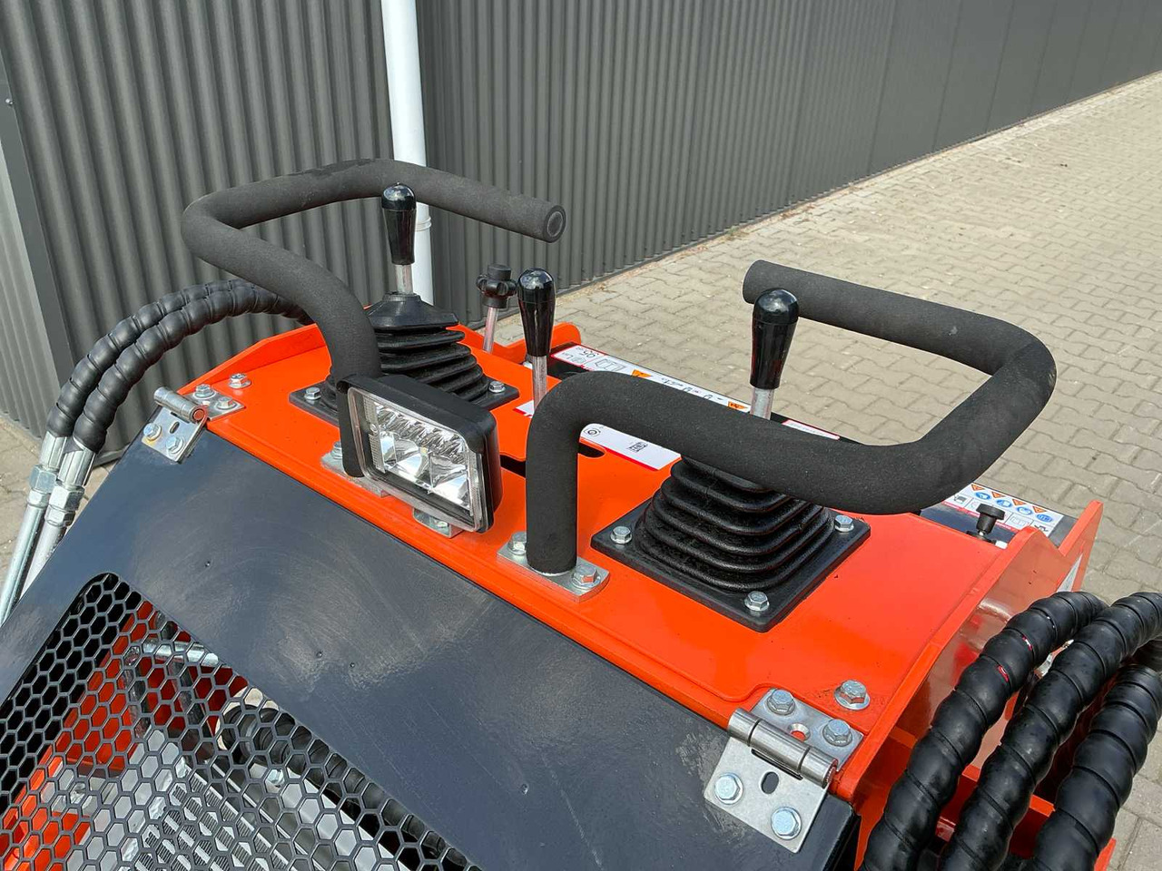 Skid steer loader EGN EG36C: picture 11
