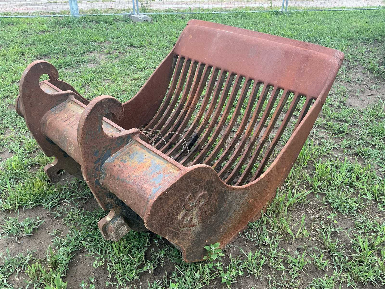 Eurosteel - Excavator bucket: picture 3 Eurosteel - Excavator bucket: picture 3